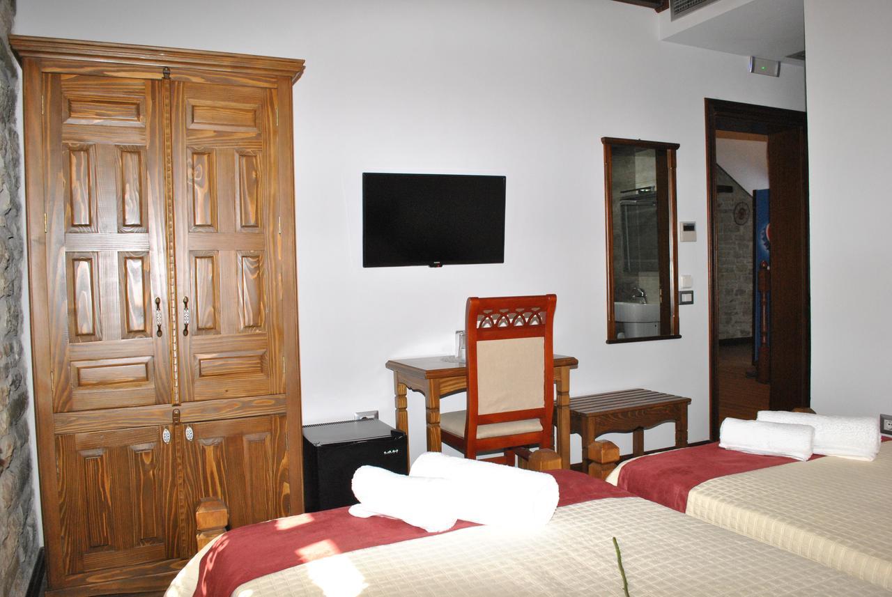 Hotel Kastro Gjirokastër Екстериор снимка