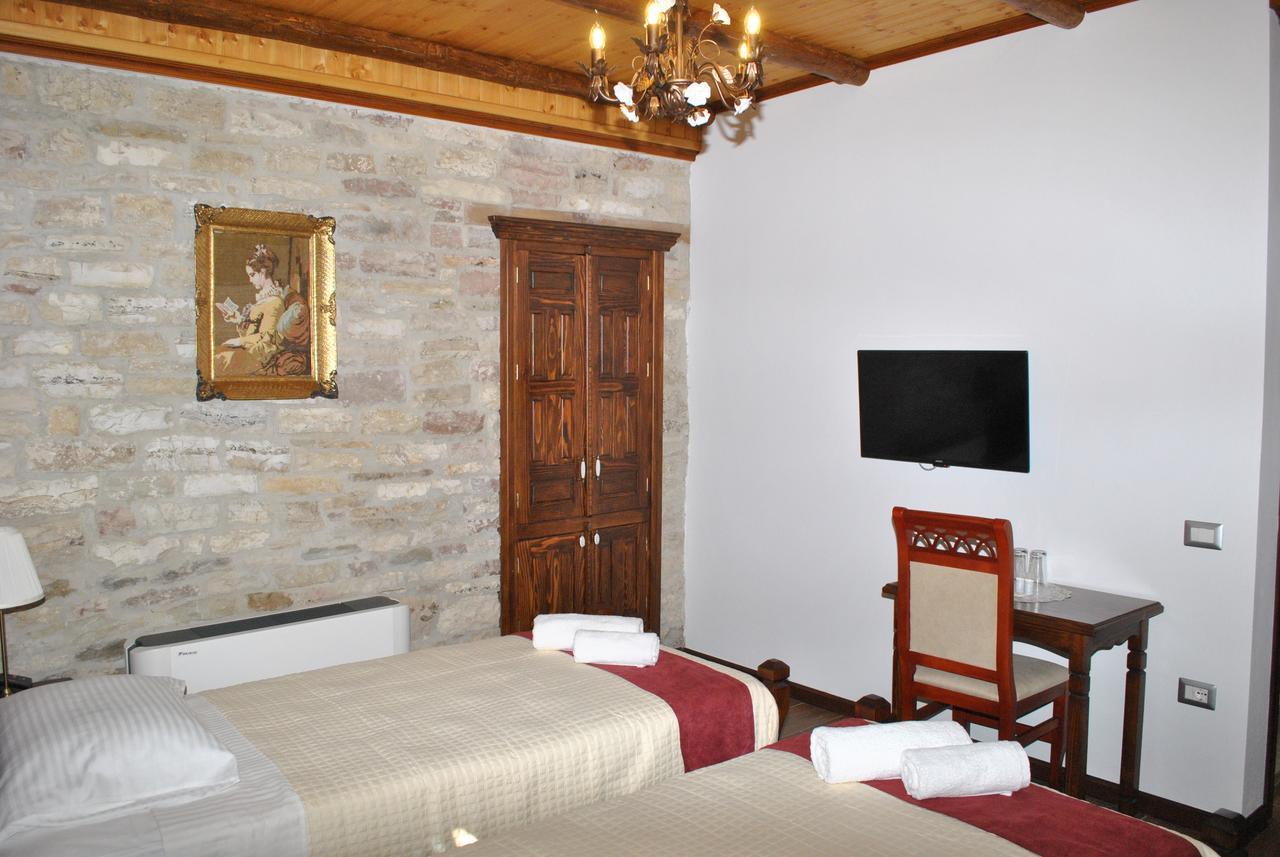 Hotel Kastro Gjirokastër Екстериор снимка